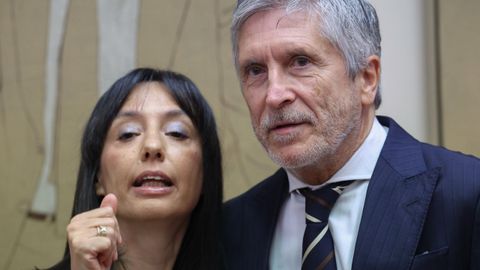 La directora general de la Guardia Civil, Mercedes Gonz�lez, y el ministro del Interior, Fernando Grande-Marlaska.
