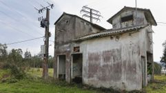 Este viejo transformador, entre Carballo y S�samo, fue derribado hace unos d�as a petici�n del Concello