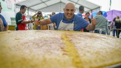 En Alimagro, en Xinzo, prepararon una tortilla gigante