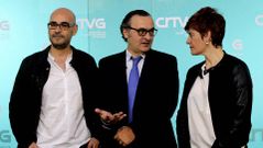 El presidente de G�lix, Francisco Castro; el director de Comunicaci�n de la CRTVG, Fernando Ojea; y la secretaria general de AELG, Mercedes Queixas, durante la presentaci�n de la iniciativa