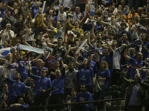 Los seguidores del Obra inundaron el Coliseum de A Corua.