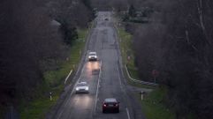 Un tramo de la carretera de Lugo a Ourense, la N-540, en la que se aprecian bien las huellas de sucesivos rebacheos