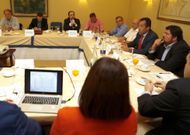 El encuentro de empresarios y los responsables de Navantia y Windar fue en el Parador. 