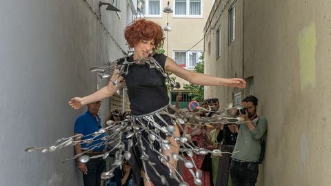 Ana Gesto durante una de sus performance