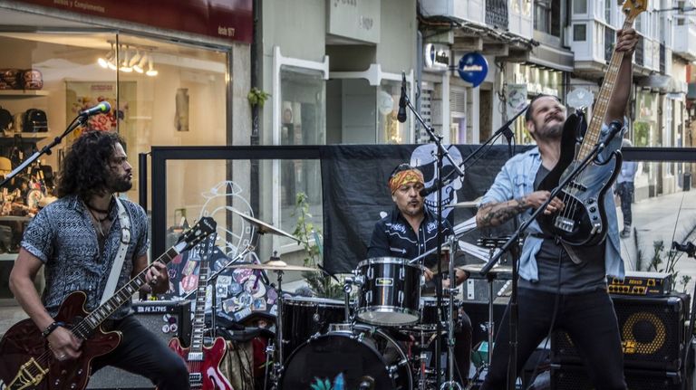 Foto de archivo de una actuaci&oacute;n de Sr. Salvaje en Derby Caf&eacute;