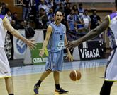 El base celeste Dani Rodr�guez, con el bal�n ante el Palencia del pasado s�bado.