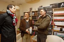 �A Berenguela� con m�sica. Nani Garc�a (centro) y Miguelanxo Prado (dereita) reinterpretan a obra de teatro infantil de Manuel Mar�a, presentada onte. 