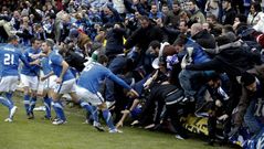 La valla de una grada cedi� con el 0-1