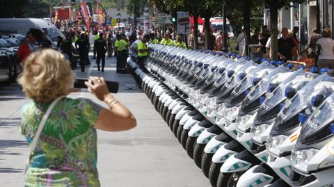 A pocos le pas� desapercibida la milim�trica colocacion de las motos de la Guardia Civil