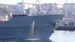 El �Centinela� zarpando del Arsenal de Ferrol 