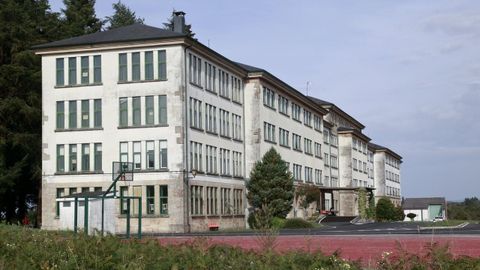 Exterior del Hospital de Calde de Lugo, que se convertirá en un centro para personas con alzhéimer