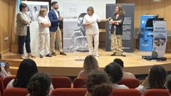 Un momento de la inauguraci�n de la exposici�n fotogr�fica �H�roes y Hero�nas�