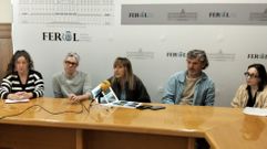 Vecinos de la calle Lousas y el BNG denunciaron en rueda de prensa los problemas por la falta de limpieza de fincas abandonadas.