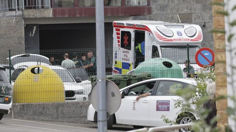 UVI M�vil que ha atendido al guardia civil que asesin� este mi�rcoles a su expareja, otra agente del instituto armado destinada en el cuartel de Llanes (Asturias), en el que ha disparado contra la mujer antes ser abatido por los disparos efectuados por sus compa�eros para repeler la agresi�n