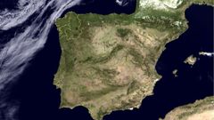 Imagen de este viernes de la Pen�nsula con el cielo despejado