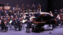CONCIERTO. ROBERTO GONZLEZ-MONJAS Y EL PIANISTA ANDREY GUGNIN INAUGURAN LA TEMPORADA 25-26 DE LA SINFNICA DE GALICIA