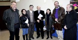 <span lang= es-es >La edici�n anterior</span>. La instant�nea corresponde a febrero del 2010, la pen�ltima cita del anterior pacto por el empleo. El mi�rcoles se repetir� con dos salvedades, los dos Francisco Rodr�guez, a la saz�n alcalde y presidente de la CEO ser�n sustituidos por Agust�n Fern�ndez y Jos� Manuel P�rez.
