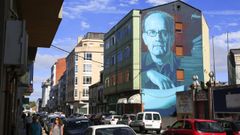 Un mural pintado na avenida da Terra Ch amosa a presenza de Agustn Fernndez Paz en Vilalba