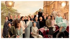 Foto de familia de Downton Abbey, que ver� en este filme quebrada su tranquilidad por un rodaje de cine.