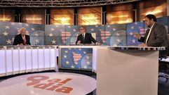 Cara a cara a cuatro das del 27S. El ministro Jos Manuel Garca-Margallo habra ganado el debate que mantuvo ayer con el nmero 5 de Junts pel S, Oriol Junqueras (ERC), segn los primeros sondeos realizados en algunos medios digitales, que anoche le daban un 53 % frente al 47 %.