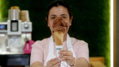 Un helado de Xeou! en la tienda con que cuenta la empresa en Monforte