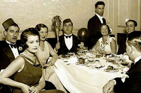 Una de las cenas de carnaval del archivo fotogr�fico de Alberto Mart�.