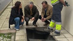 La alcaldesa y el concejal de Obras y el jefe del servicio de aguas supervisaron la �ltima actuaci�n