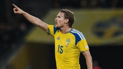 El jugador del Celta Carl Starfelt, con la selecci&oacute;n de Suecia.