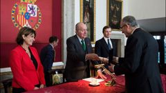 El ltimo acto pblico de Juan Carlos I. La entrega el pasado da 17 al historiador Miguel ngel Ladero del premio rdenes Espaolas 2019, galardn internacional de investigacin histrica, en el real monasterio de San Lorenzo de El Escorial, fue el ltimo acto oficial como rey emrito de Juan Carlos I. En su discurso, Ladero advirti que la historia no debe escribirse por intereses polticos.