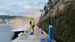 Simulacro de accidente en el puerto de Sanxenxo