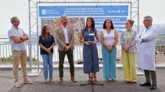 De izquierda a derecha: Daniel Nu�ez, ingeniero de la Axenxia Galega de Infraestruturas (AXI); Bego�a Freire, directora territorial de la conseller�a de Vivenda e Planificaci�n de Infraestruturas; el gerente do Servizo Galego de Sa�de, Luis Le�n; la conselleira de Infraestruturas; Mar�a Mart�nez Allegue; Bel�n do Campo, delegada de la Xunta en A Coru�a; la directora de la Axencia Galega de Infraestruturas (AXI), Mar�a Deza y el gerente del �rea sanitaria, Luis Verde