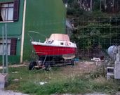 <span lang= es-es >Septiembre del 2014</span>. El yate en un terreno particular de la carretera de Vil�n. Portos hab�a dado permiso para subirlo al muelle, pero se lo llevaron y ahora lo restauran. 