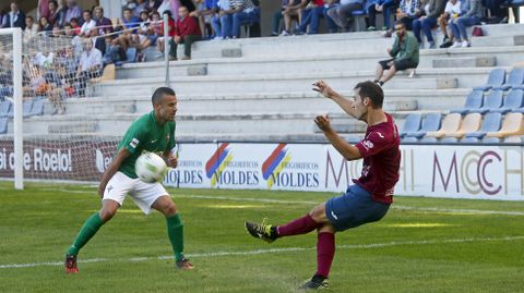 El Pontevedra CF vence al Racing de Ferrol