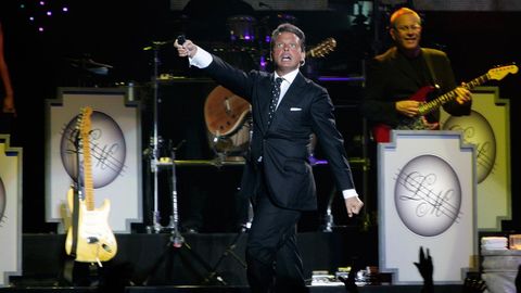 Luis Miguel en el concierto que ofreció en el Coliseum de A Coruña en el año 2007
