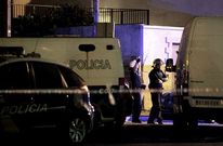 Registro policial en la casa de La L�nea, donde los agentes localizaron material explosivo.