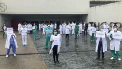 Concentraci�n a las puertas del hospital de Lugo esta semana