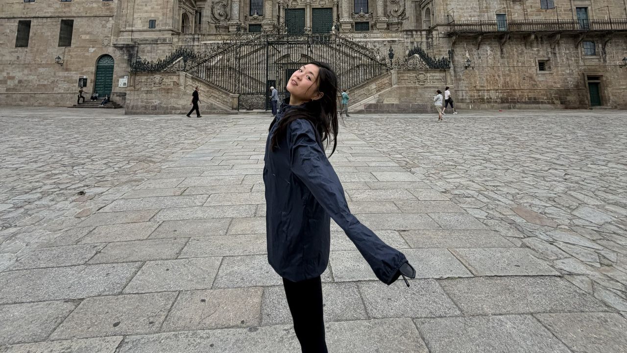 Kurum, la coreana que muestra al mundo el Camino de Santiago: «La carne ao caldeiro ha sido toda una revelación»