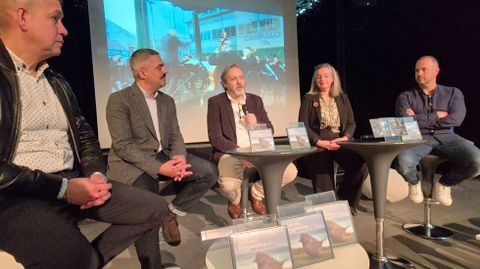 De izquierda a derecha, Javier Bardanca, Daniel Pérez, Sergio Moure, Maruxa Suárez y Fernando Briones