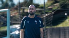 El entrenador del Celta, Claudio Gir�ldez, en un entrenamiento.