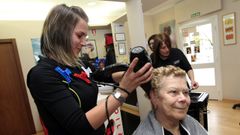 Imagen de archivo tomada hace seis a�os en la peluquer�a que regentaba Ana Nogueira