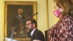 El alcalde, �ngel Mato, y la concejala de Econom�a e Facenda, Mar�a Teresa Deus, presentaron las nuevas ayudas