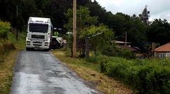 Trabajos de aglomerado, ayer, en un vial de Bazar, en Silleda.