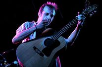 Josele Santiago, durante el concierto ofrecido por Los Enemigos en Malpica en el 2001.