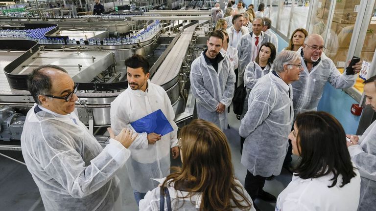 Los participantes en la cita pudieron visitar la planta embotelladora de Agua de Sousas