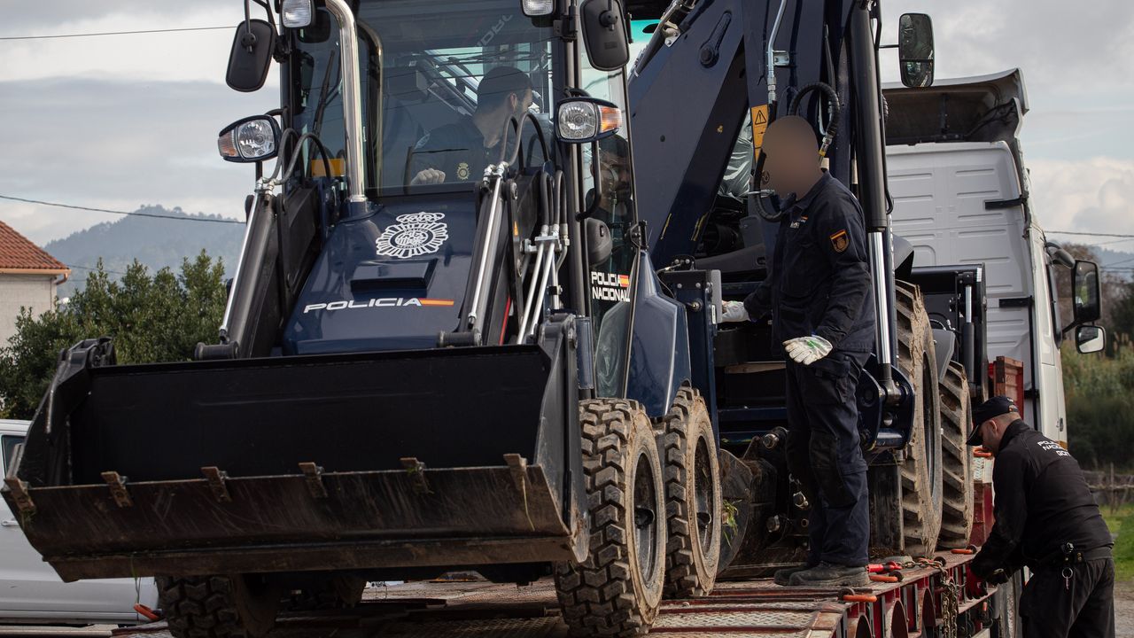 Gran despliegue contra el narco para buscar droga bajo tierra en Arousa