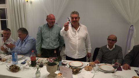 CENA JUBILACION DE ANTONIO TUBIO PI?EIRO JEFE DE LA POLICIA LOCAL DE RIANXO, MANEIRO, DESPUES DE 37 A?OS AL FRENTE EN EL PUESTO DE RIANXO