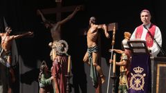 El obispo predicando en la Plaza Mayor el serm�n de Las 7 Palabras