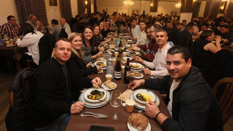 Imagen de archivo de una cena baile en el restaurante del hotel O Val do Naseiro