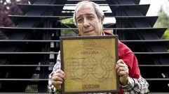 Juan Fern�ndez Vilela, con el diploma ol�mpico de M�xico 68, donde la selecci�n espa�ola fue quinta)