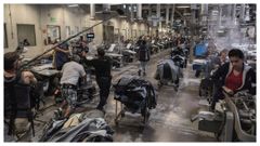 Vigas, rodando en una maquiladora, una factor�a mexicana fronteriza en la que los derechos de los trabajadores no son algo prioritario.